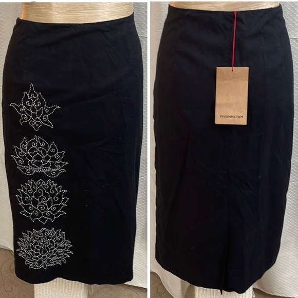 Vivienne Tam Dresses & Skirts - Vivienne Tam black 100% cotton lined pencil skirt with white embroidery.